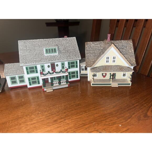 Hallmark The Sarah Plain and Tall Collection Complete Set Of 5 Buildings -No Box - Picture 4 of 4